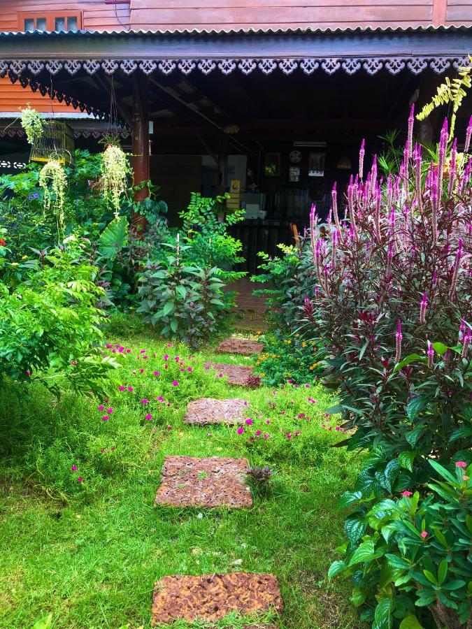 Banthai Guesthouse Phetchaburi Exterior photo