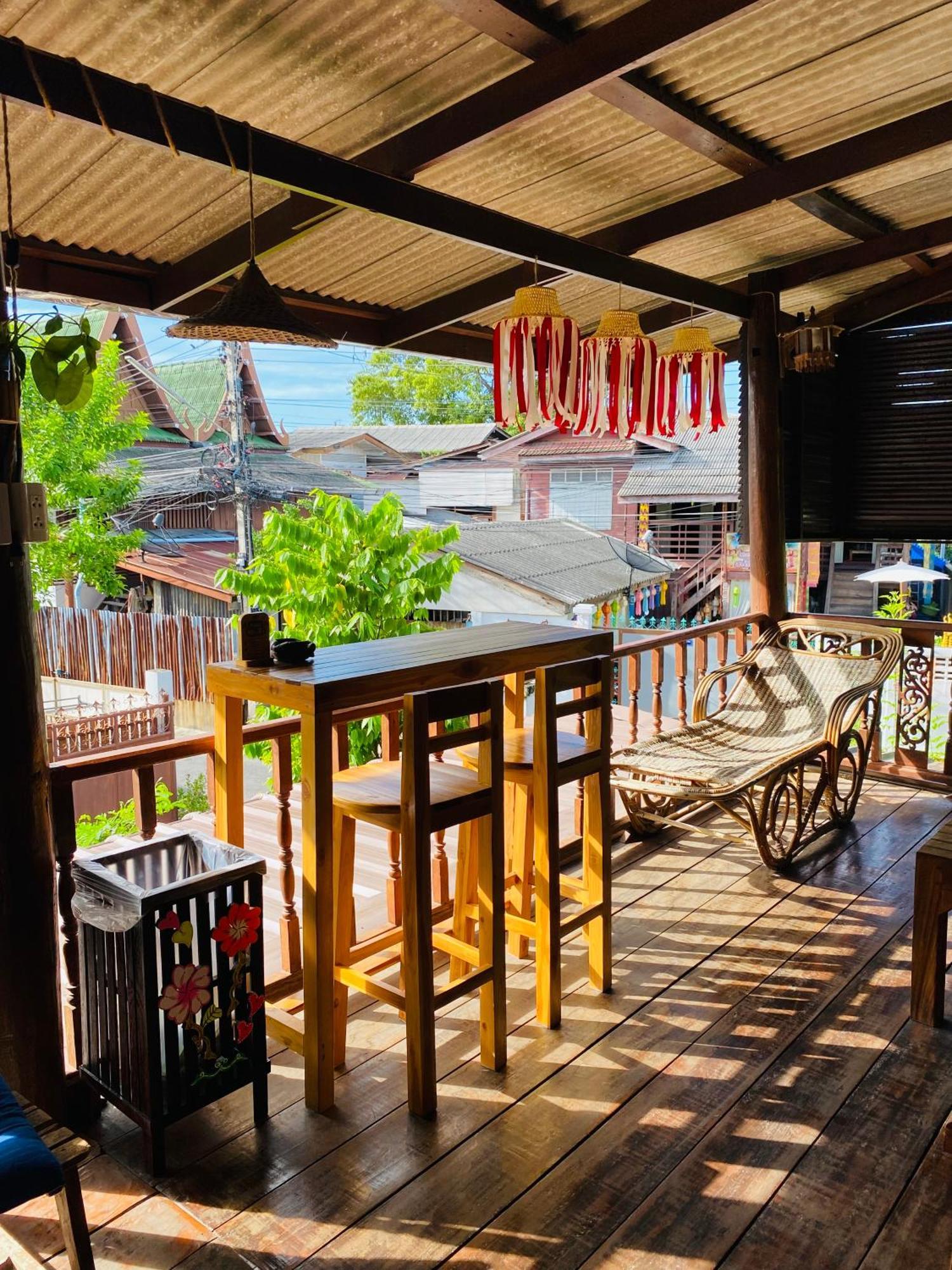 Banthai Guesthouse Phetchaburi Exterior photo